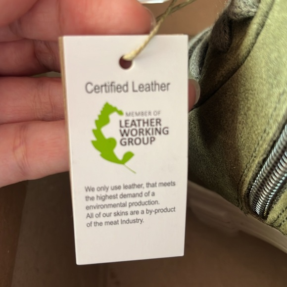 Green chunky combat  style boot! Brand new perfect for fall! - Picture 5 of 5